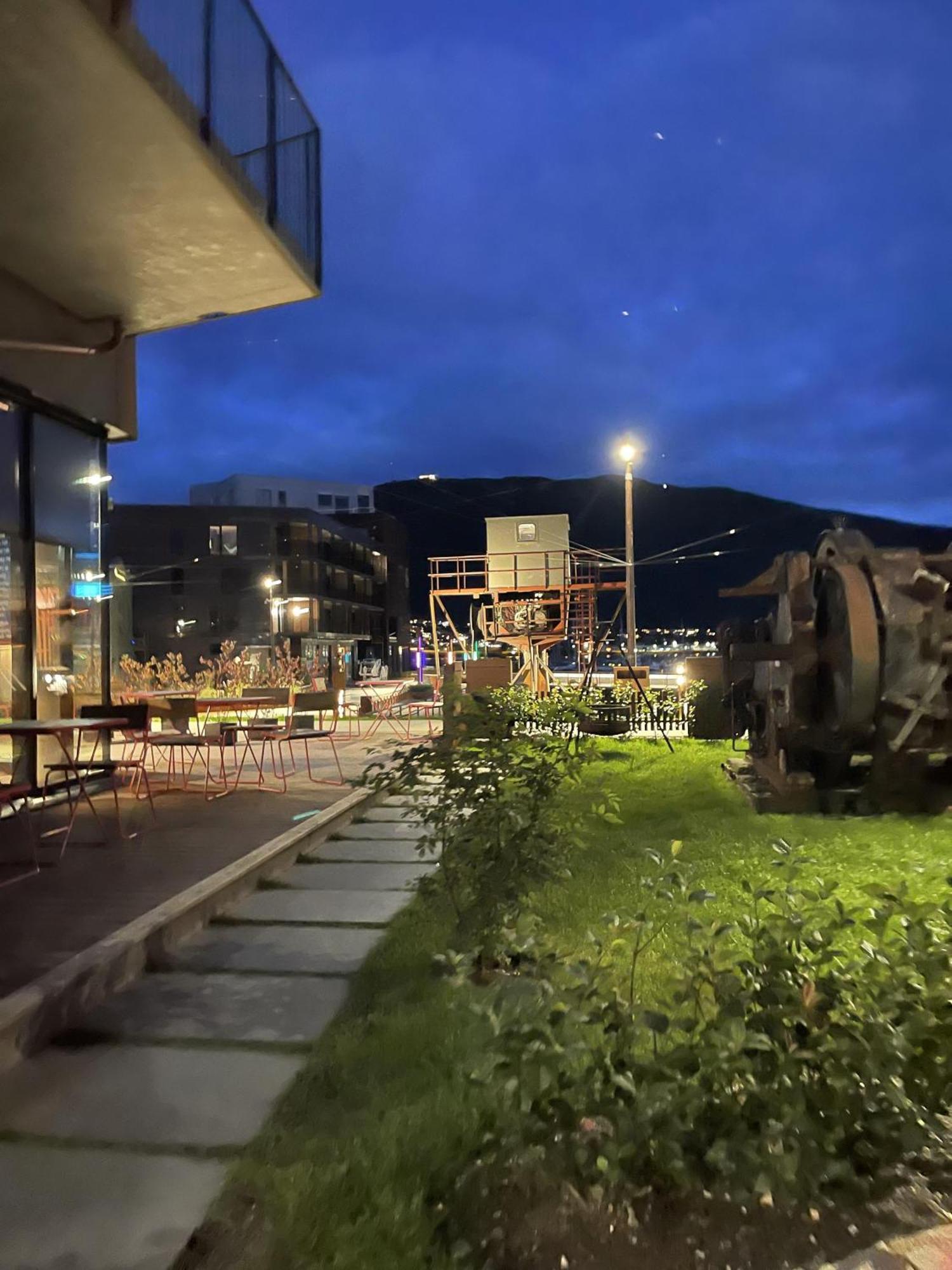 Nice Apartment Near To City Center Of Tromso Exterior photo